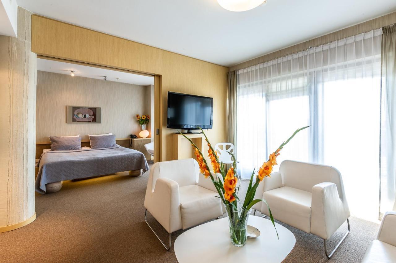 Niebieski Art Hotel & Spa Cracovia Exterior foto Suite