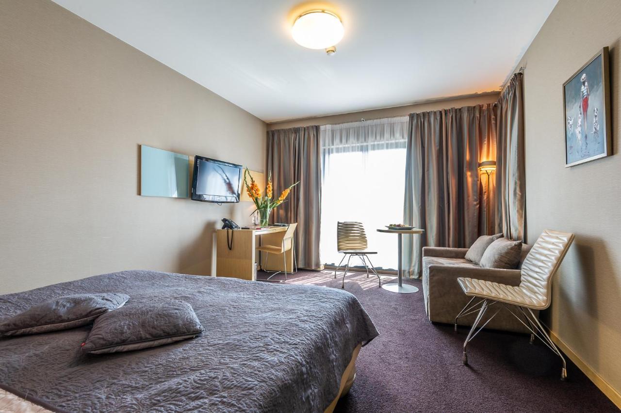 Niebieski Art Hotel & Spa Cracovia Exterior foto A room at the hotel