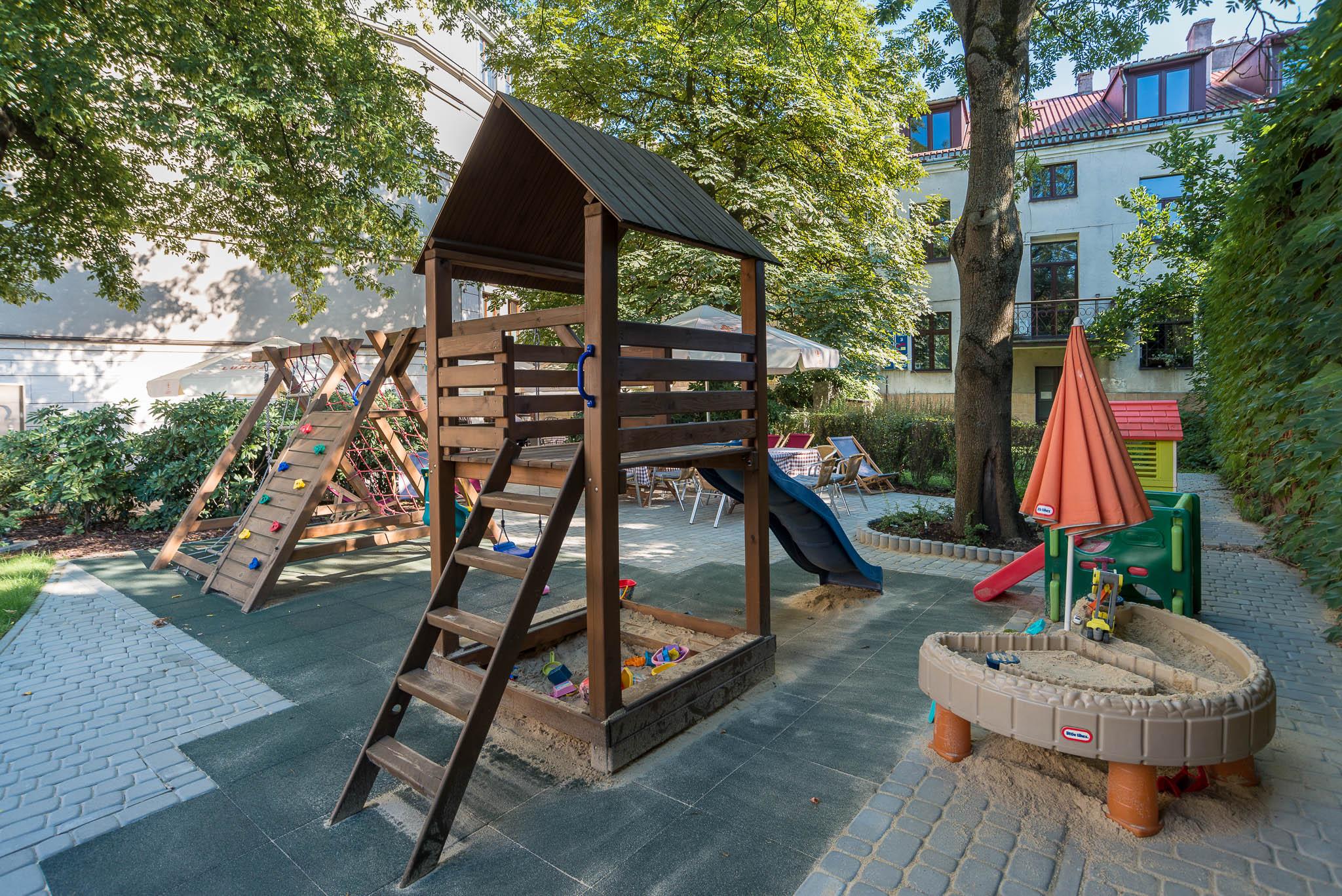 Niebieski Art Hotel & Spa Cracovia Exterior foto Playground