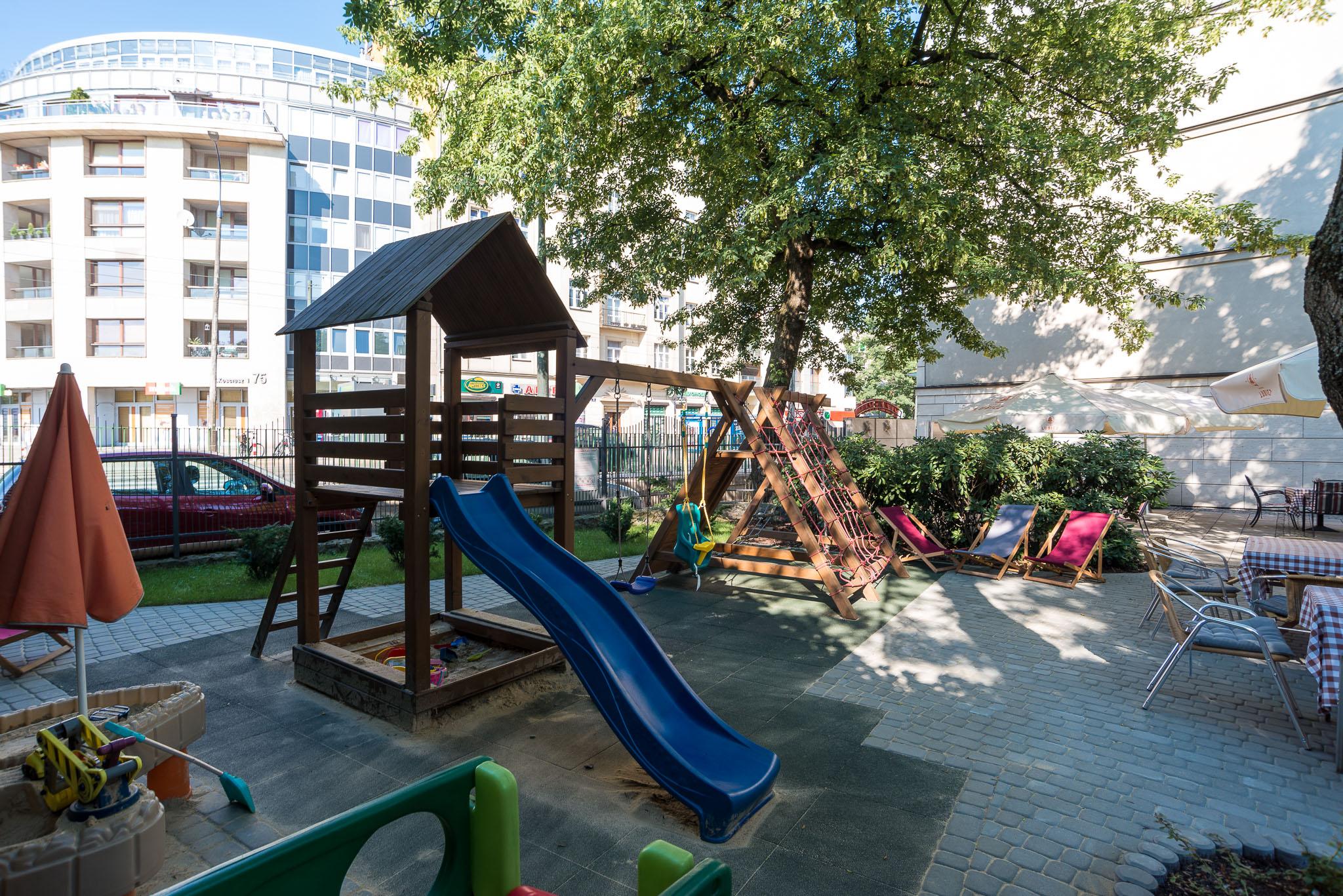 Niebieski Art Hotel & Spa Cracovia Exterior foto Playground at the International School of Paris