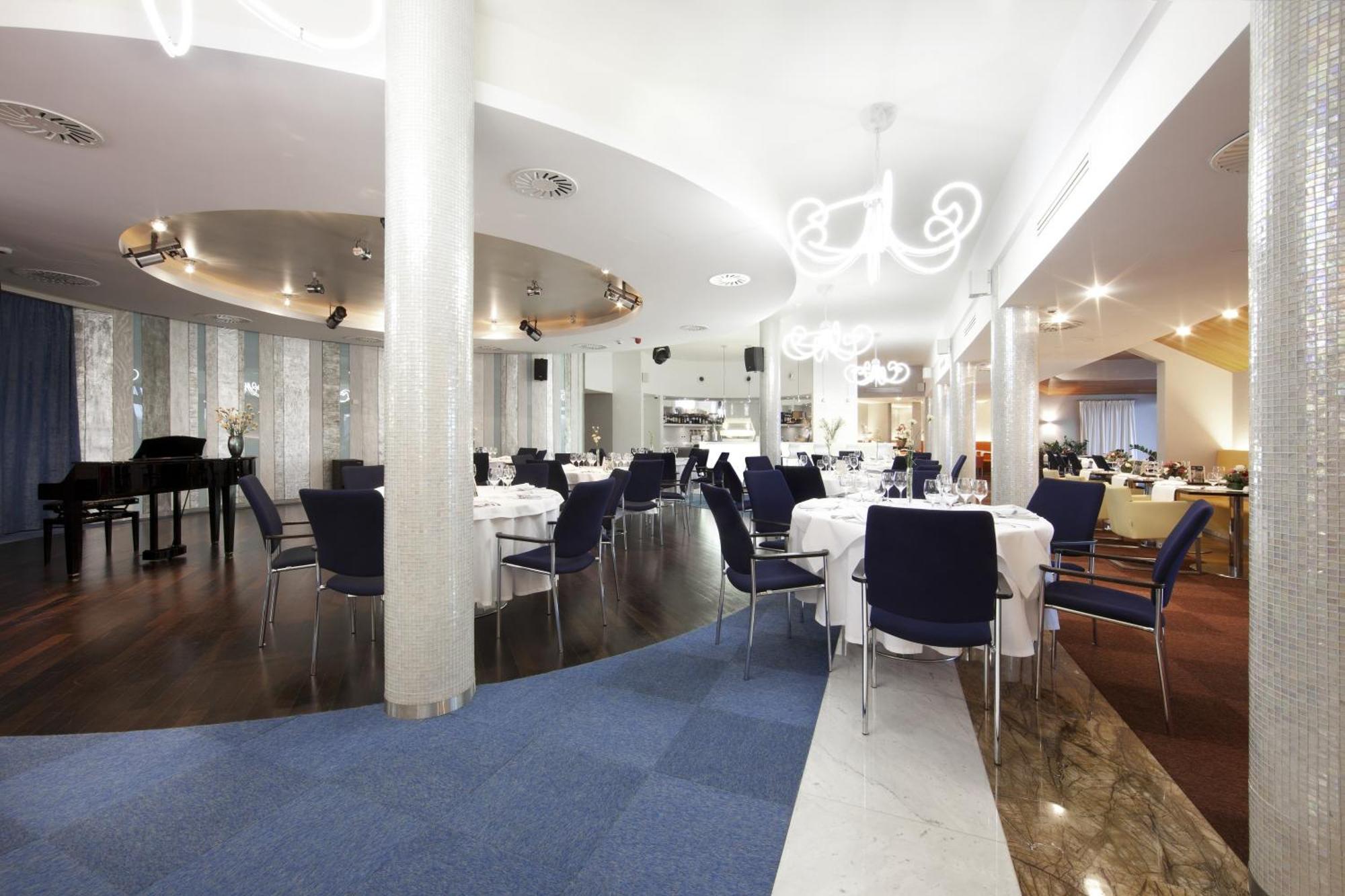 Niebieski Art Hotel & Spa Cracovia Exterior foto Restaurant